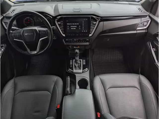 Isuzu D-Max Double Cab 4WD V-CROSS // Vollausstattung/ 09/2021-photo-18