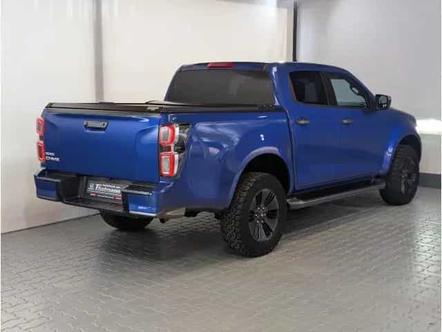 Isuzu D-Max Double Cab 4WD V-CROSS // Vollausstattung/ 09/2021-photo-6