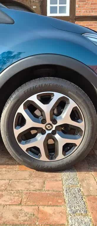 Renault Captur Intens AHK 17" Alu Benzin Klima Navi USB 08/2019-photo-11