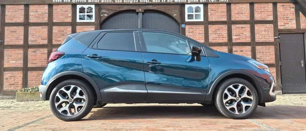 Renault Captur Intens AHK 17" Alu Benzin Klima Navi USB 08/2019-photo-2
