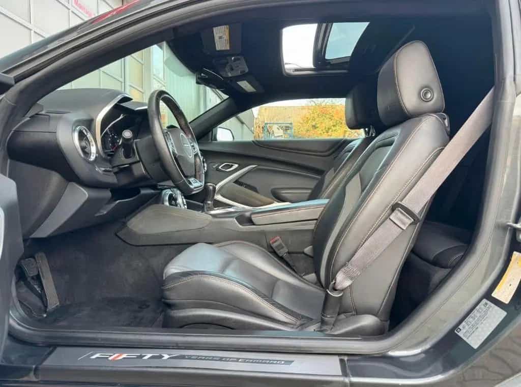 Chevrolet Camaro V6 3,6 50th Anniversary Edition 06/2017-photo-4
