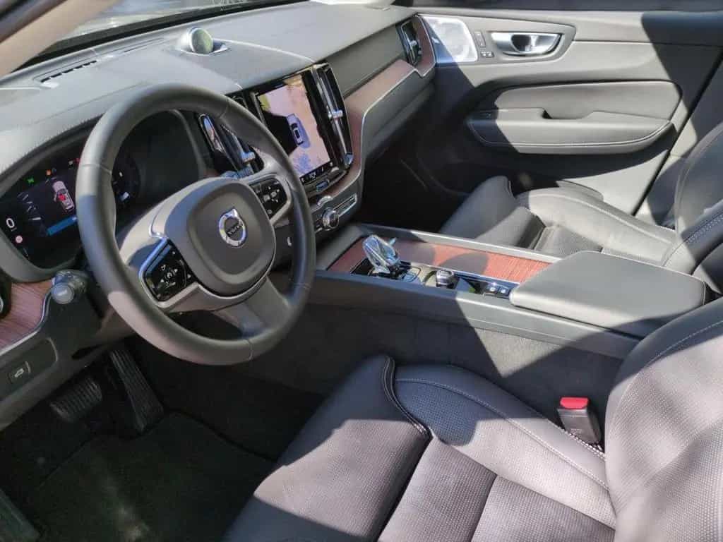 Volvo XC 60 Ultimate Dark AWD 11/2023-photo-11