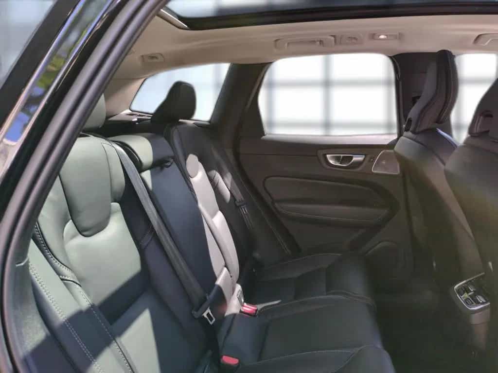 Volvo XC 60 Ultimate Dark AWD 11/2023-photo-16