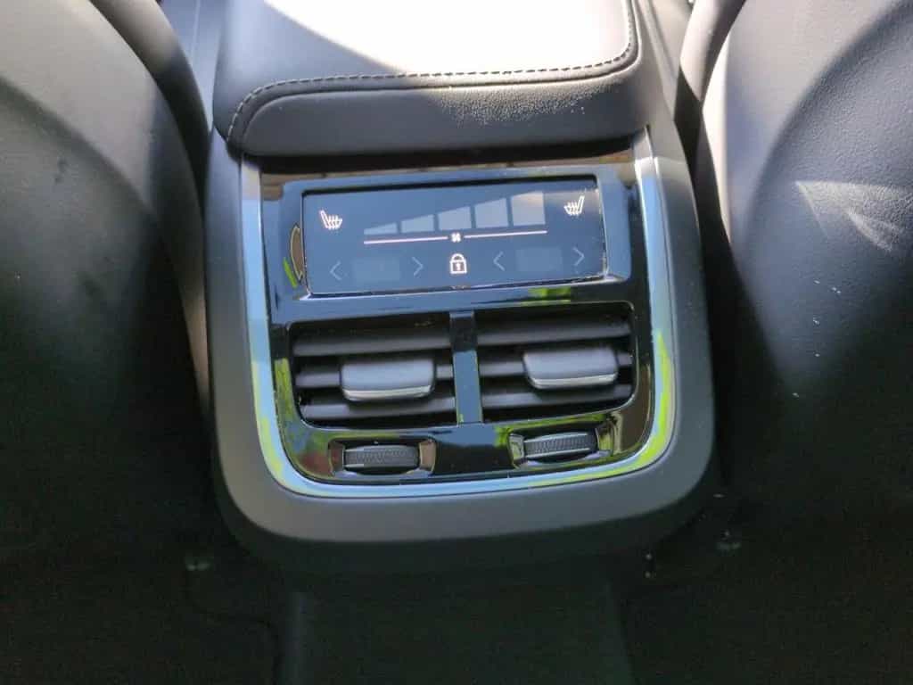 Volvo XC 60 Ultimate Dark AWD 11/2023-photo-21