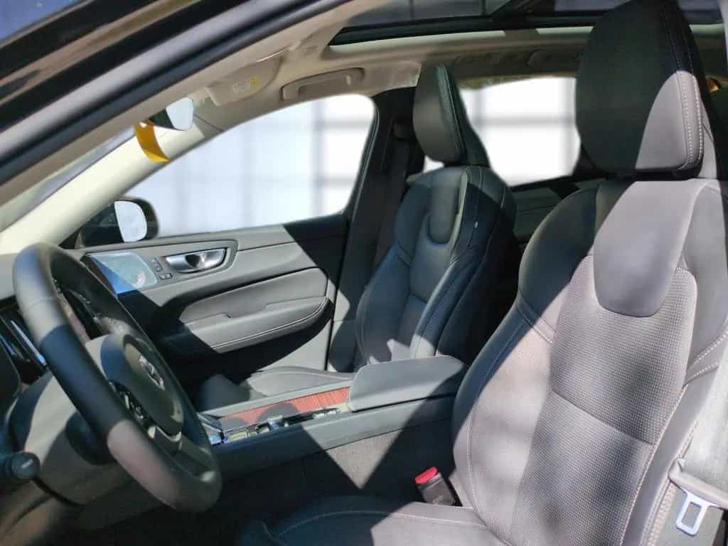 Volvo XC 60 Ultimate Dark AWD 11/2023-photo-9