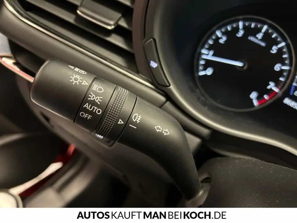 Mazda 3 FB SKY-X 180PS MHybrid 6AG BOSE MatrixLED NAV 03/2021-photo-19