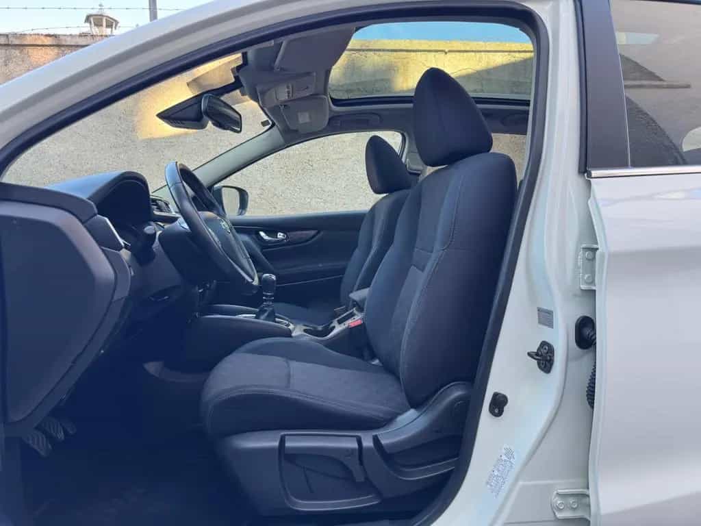 Nissan Qashqai N-Connecta 04/2017-photo-12