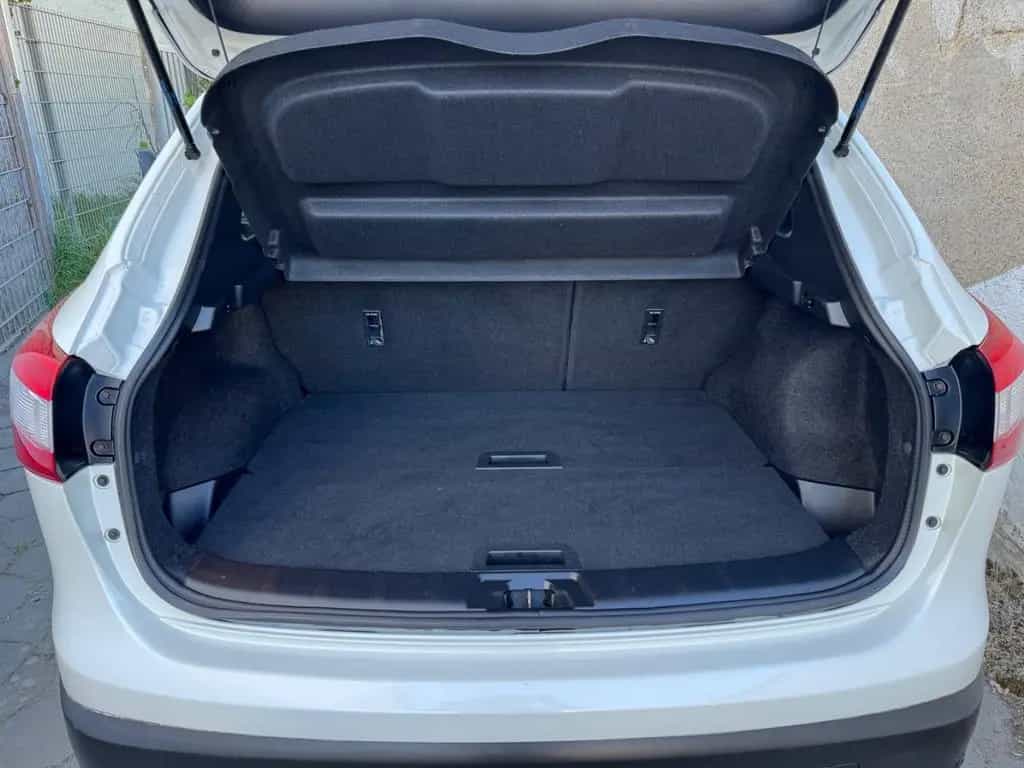 Nissan Qashqai N-Connecta 04/2017-photo-16