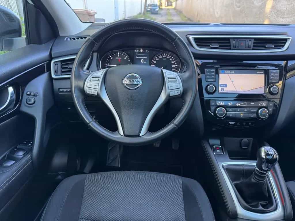 Nissan Qashqai N-Connecta 04/2017-photo-4