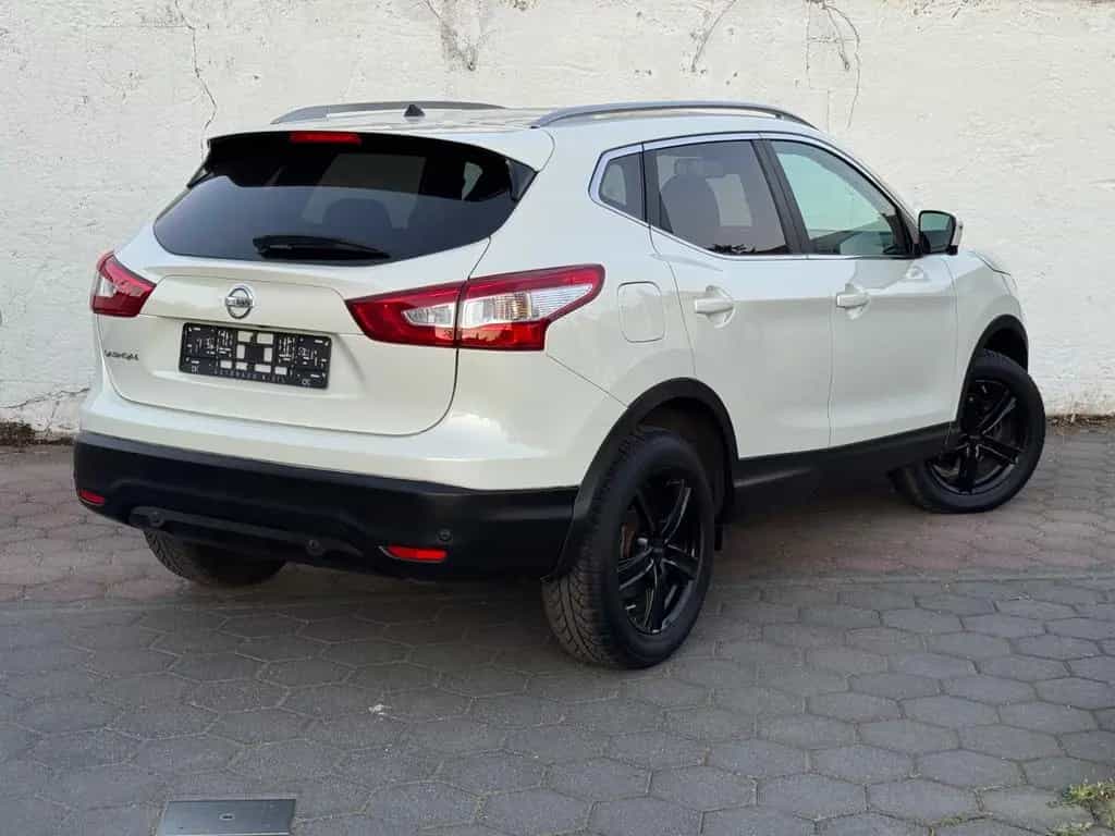 Nissan Qashqai N-Connecta 04/2017-photo-5