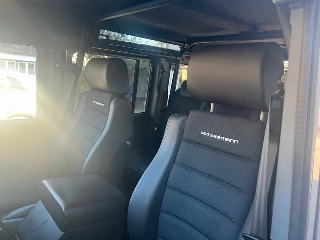 Land Rover Defender 110 TD4 Station Wagon SE SE 02/2015-photo-11