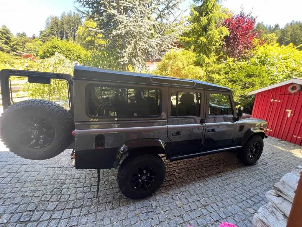 Land Rover Defender 110 TD4 Station Wagon SE SE 02/2015-photo-5