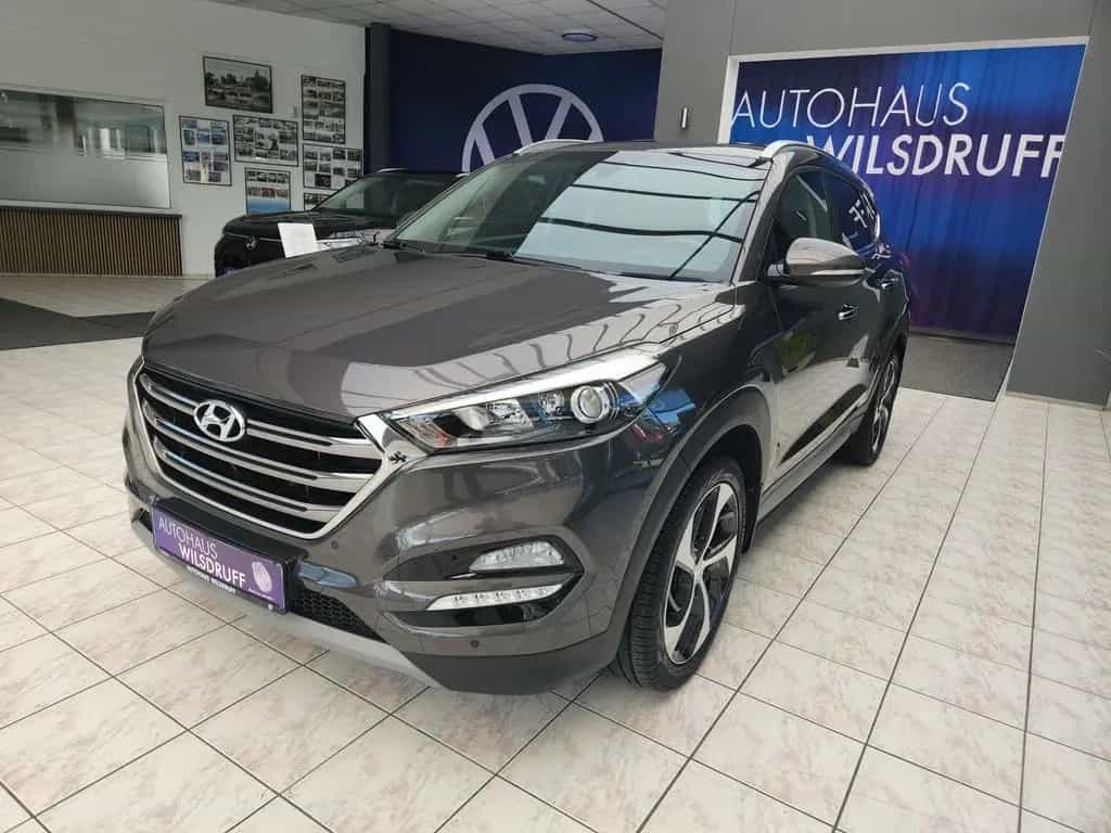 Hyundai TUCSON 1.6 T-GDi AHK NAVI PDC RFK SHZ Tempomat 06/2018-photo-1