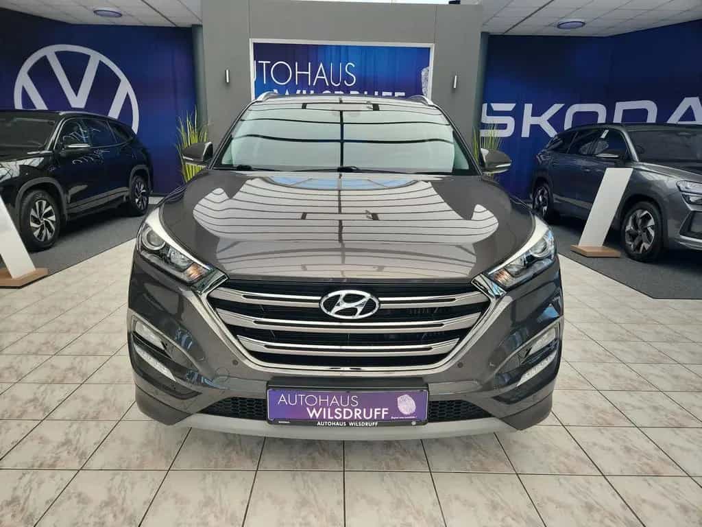 Hyundai TUCSON 1.6 T-GDi AHK NAVI PDC RFK SHZ Tempomat 06/2018-photo-2
