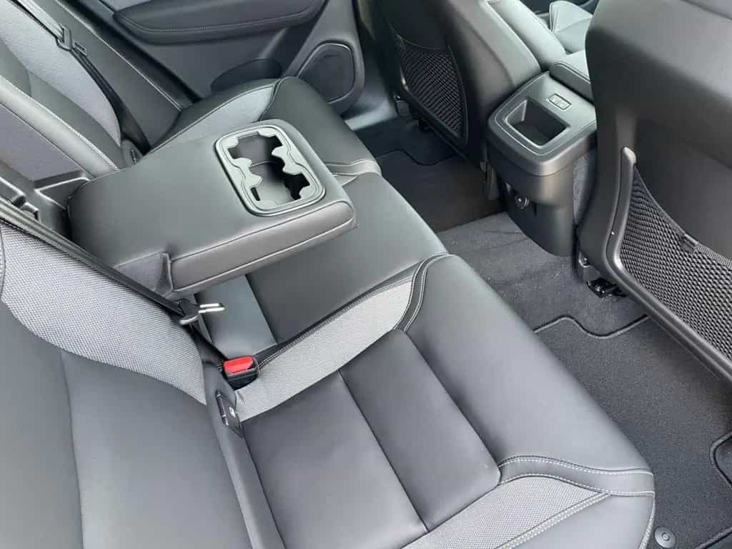 Volvo XC60 B5 AWD Plus Black Edition 360° NAVI LED 09/2025-photo-19