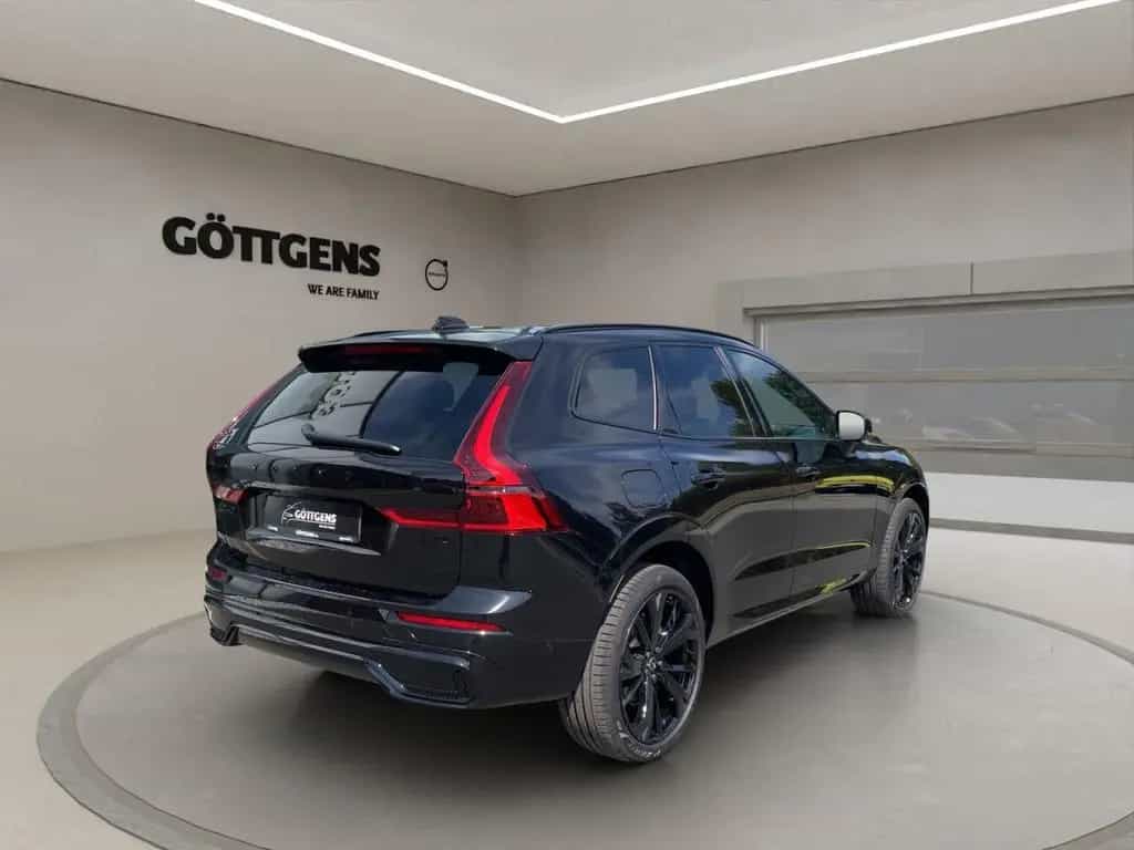 Volvo XC60 B5 AWD Plus Black Edition 360° NAVI LED 09/2025-photo-3