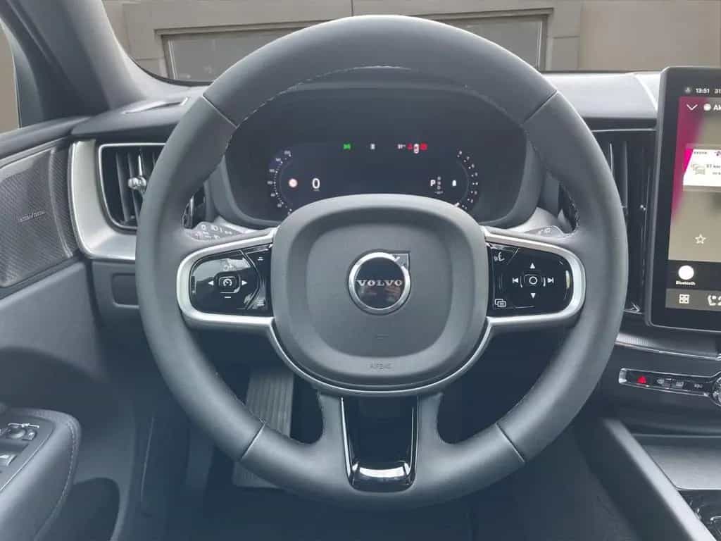 Volvo XC60 B5 AWD Plus Black Edition 360° NAVI LED 09/2025-photo-8