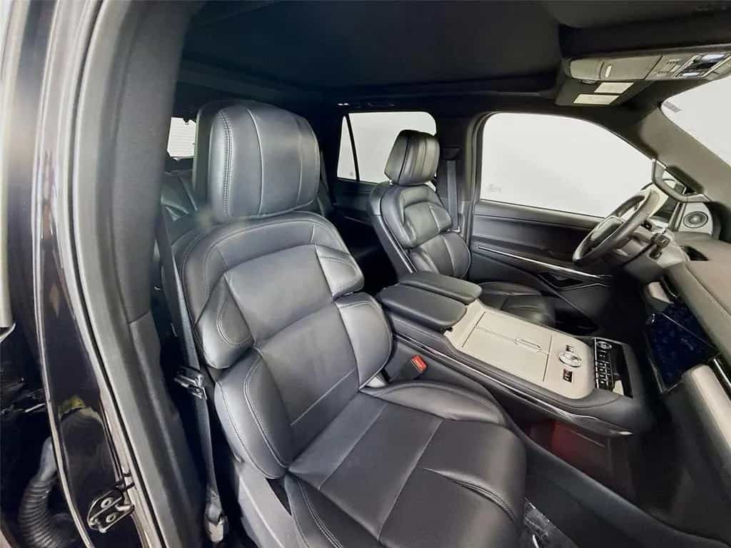Lincoln Navigator Reserve MY25 10/2025-photo-8