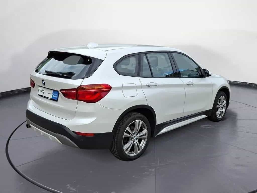BMW X1 xDrive18d Sport Line Klimaaut. Sportsitze AHK 04/2017-photo-2