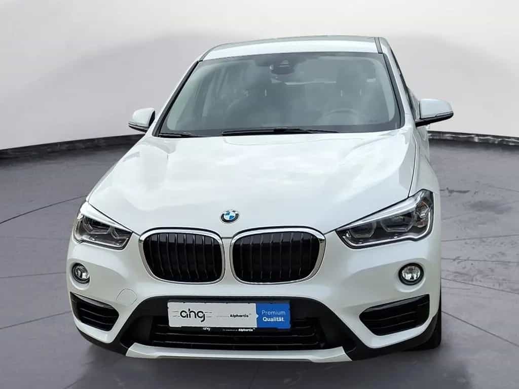 BMW X1 xDrive18d Sport Line Klimaaut. Sportsitze AHK 04/2017-photo-5