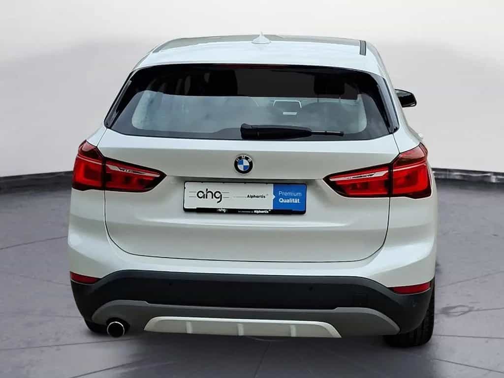 BMW X1 xDrive18d Sport Line Klimaaut. Sportsitze AHK 04/2017-photo-6