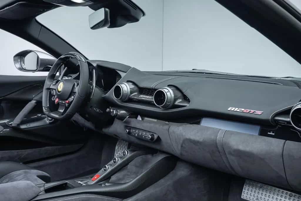 Ferrari 812 GTS TAILOR MADE/CARBON/LIFT/STRIPE/TOP 10/2023-photo-27