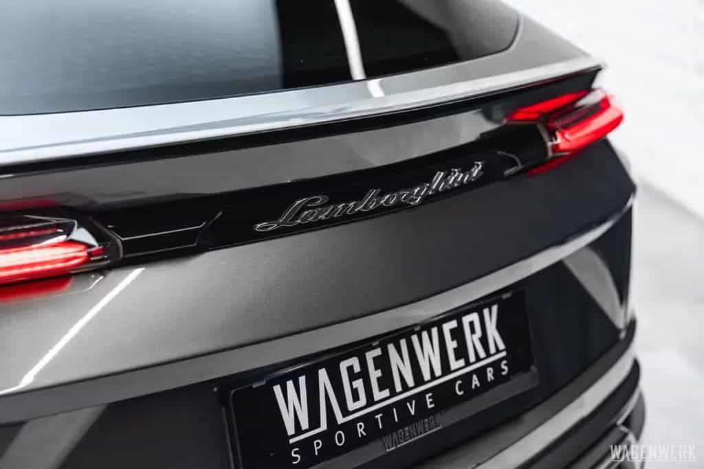 Lamborghini Urus ADAS ERSTBESITZ 22ZOLL B&O Q-CITURA PANORAM 04/2019-photo-1