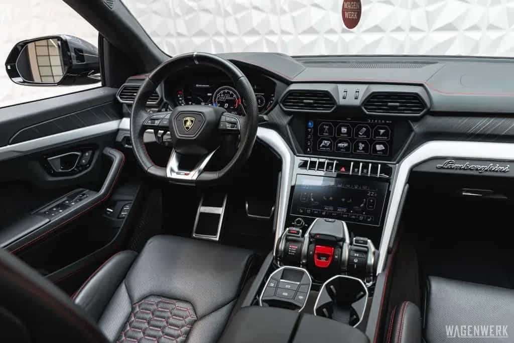 Lamborghini Urus ADAS ERSTBESITZ 22ZOLL B&O Q-CITURA PANORAM 04/2019-photo-23