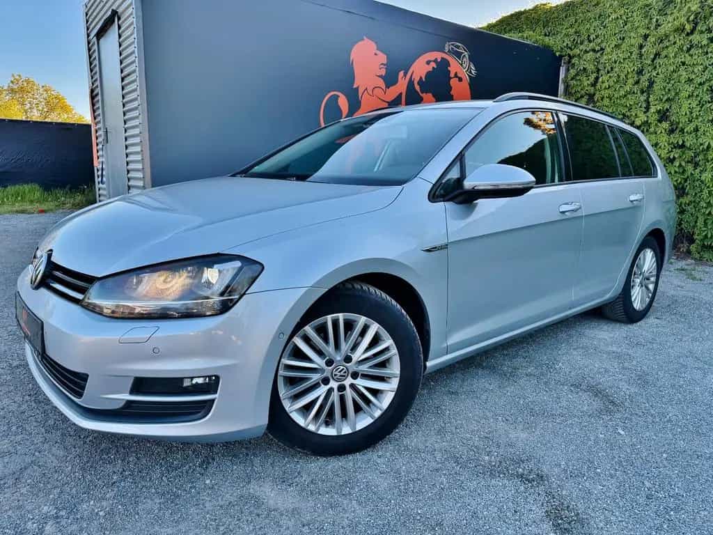 Volkswagen Golf VII #TÜV#SERVICE#ZAHNRIEMEN#SHZ#KAMERA#TOP! 11/2015-photo-1