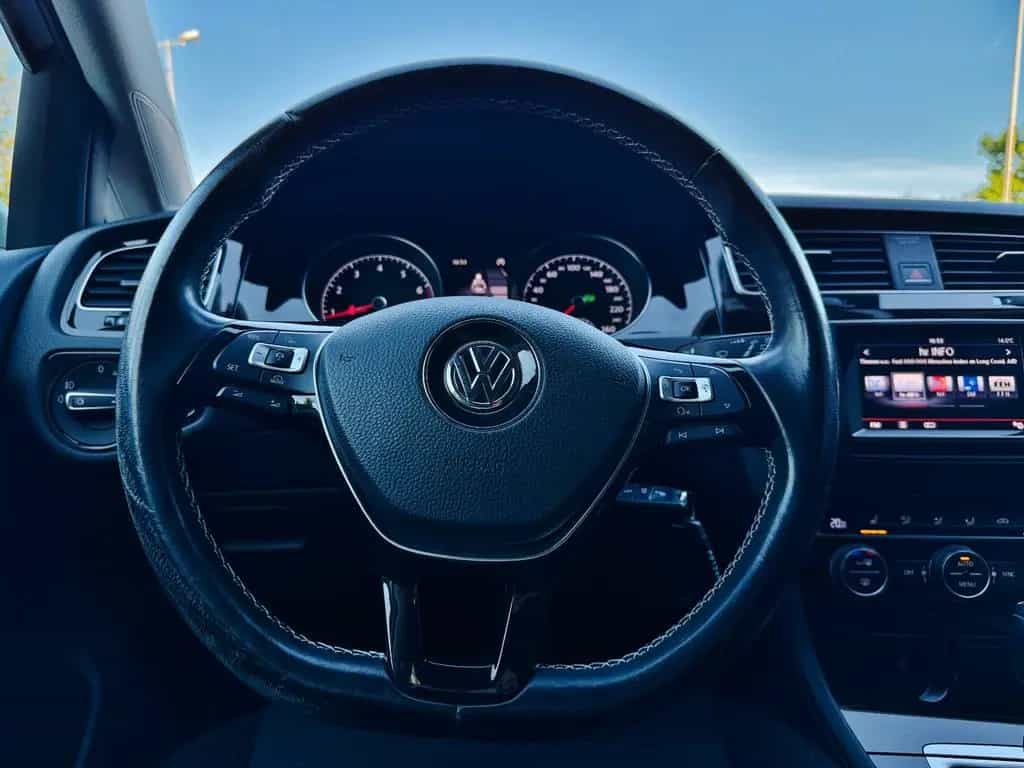 Volkswagen Golf VII #TÜV#SERVICE#ZAHNRIEMEN#SHZ#KAMERA#TOP! 11/2015-photo-23