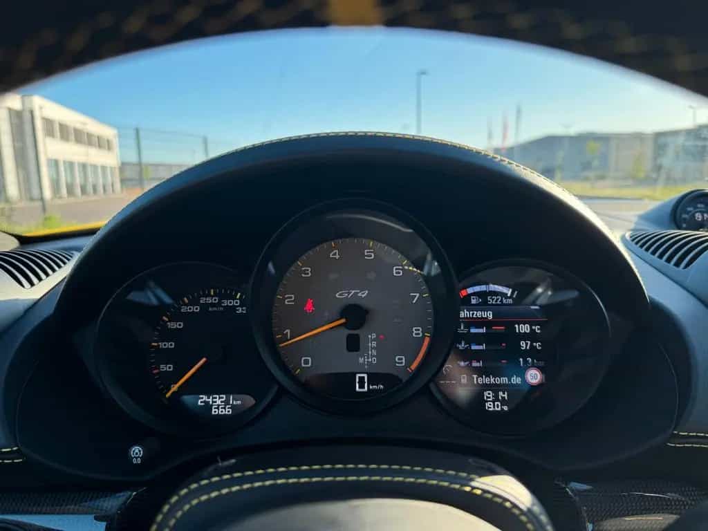 Porsche 718 GT4 PDK|Clubsport|Racinggelb|Approved|XPEL 06/2022-photo-12