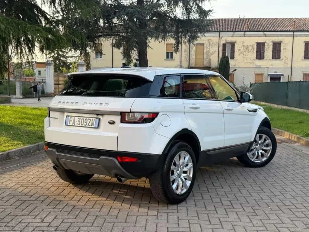 Land Rover Range Rover Evoque 2.0 TD4 150 CV euro 6b 12/2015-photo-4