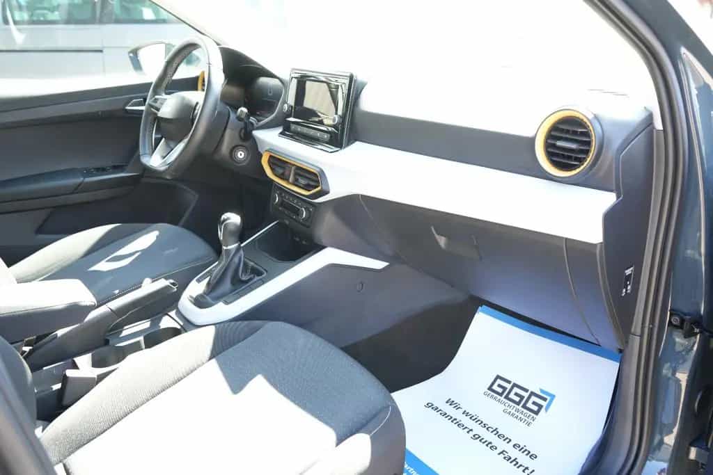 Seat Arona TSI LED ACC PDC MFL KLIMAAUTOMATIK 03/2025-photo-14