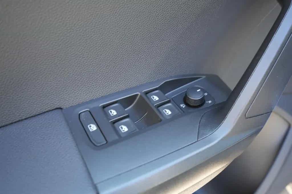 Seat Arona TSI LED ACC PDC MFL KLIMAAUTOMATIK 03/2025-photo-6