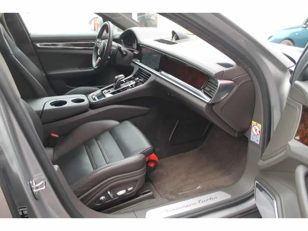 Porsche Panamera Turbo Executive Exclusive PCCB Approved 11/2019-photo-5