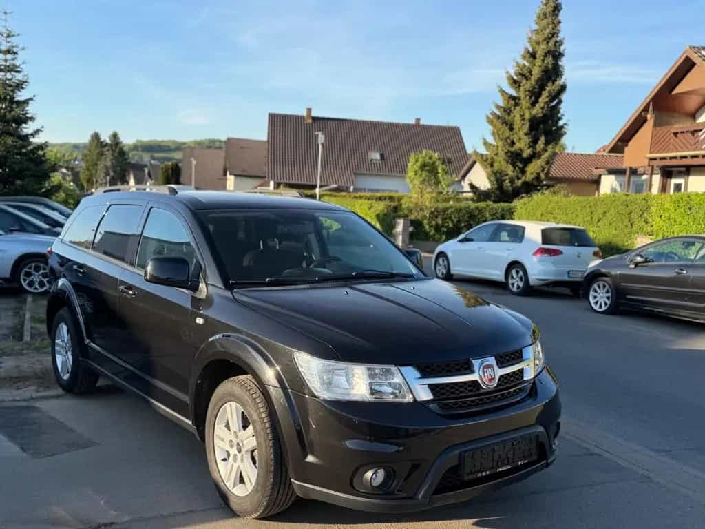 Fiat Freemont My Freemont*NEU*TÜV*88KM*2.0*170PS* 09/2015-photo-1