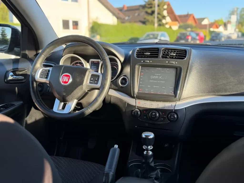 Fiat Freemont My Freemont*NEU*TÜV*88KM*2.0*170PS* 09/2015-photo-24