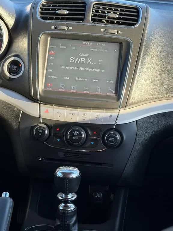 Fiat Freemont My Freemont*NEU*TÜV*88KM*2.0*170PS* 09/2015-photo-27