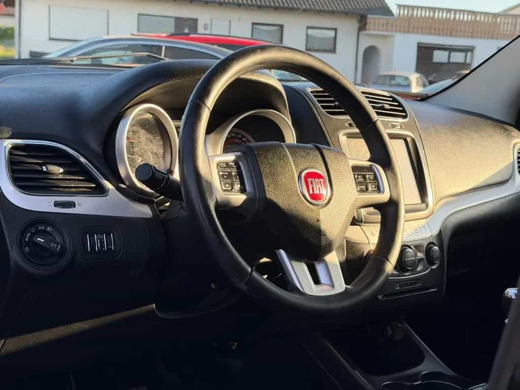 Fiat Freemont My Freemont*NEU*TÜV*88KM*2.0*170PS* 09/2015-photo-35