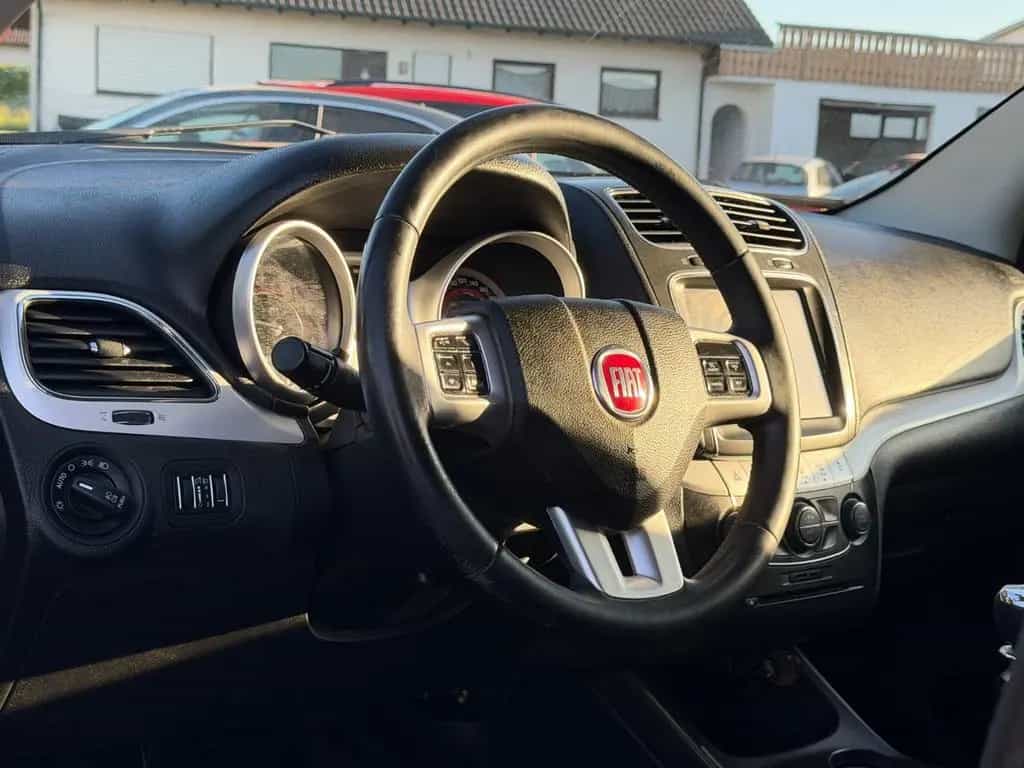 Fiat Freemont My Freemont*NEU*TÜV*88KM*2.0*170PS* 09/2015-photo-36