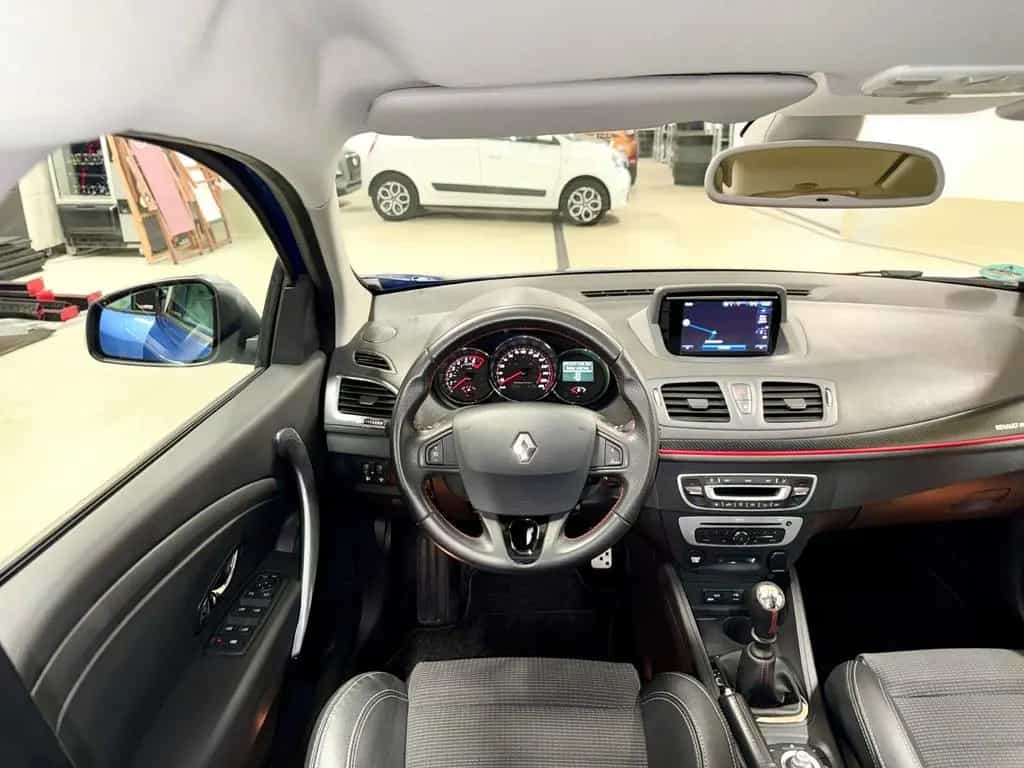 Renault Megane Grandtour GT Line TCe 220 Start & Stop 10/2015-photo-13