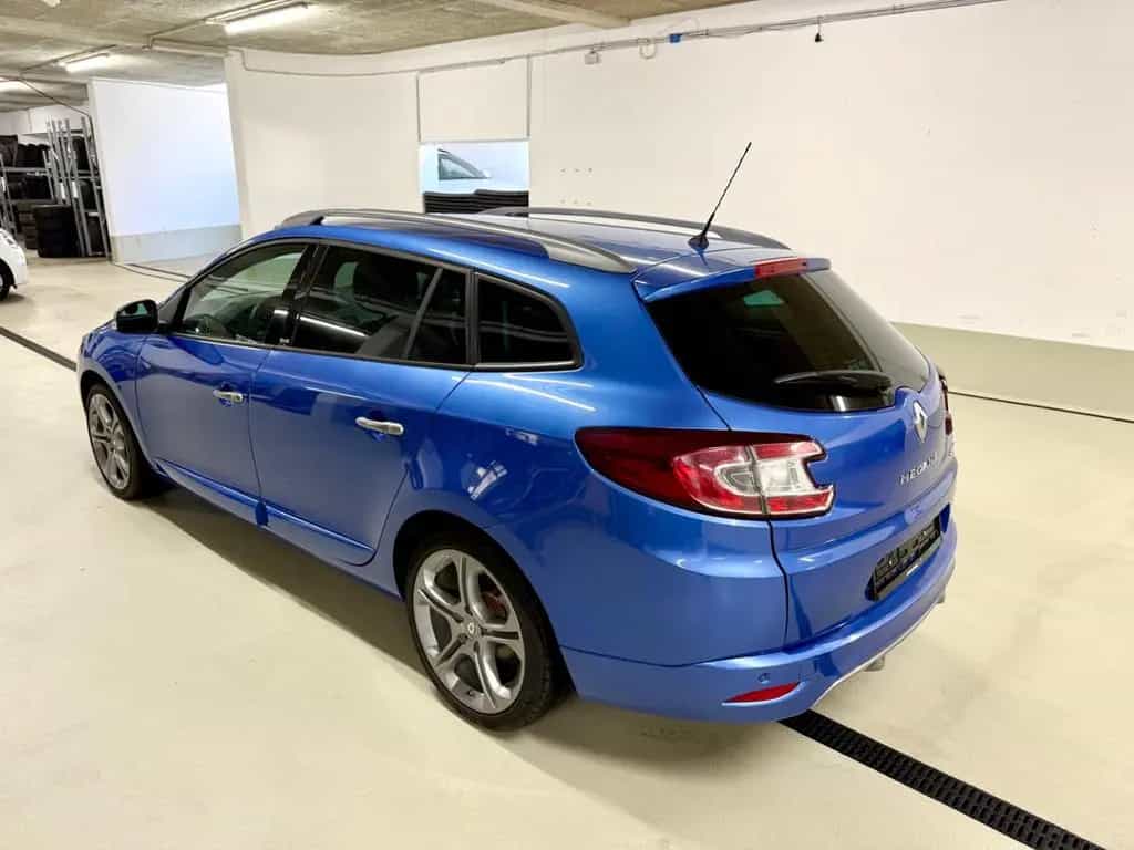 Renault Megane Grandtour GT Line TCe 220 Start & Stop 10/2015-photo-3