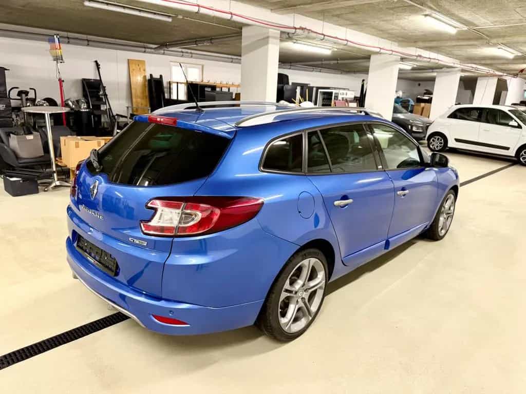 Renault Megane Grandtour GT Line TCe 220 Start & Stop 10/2015-photo-5