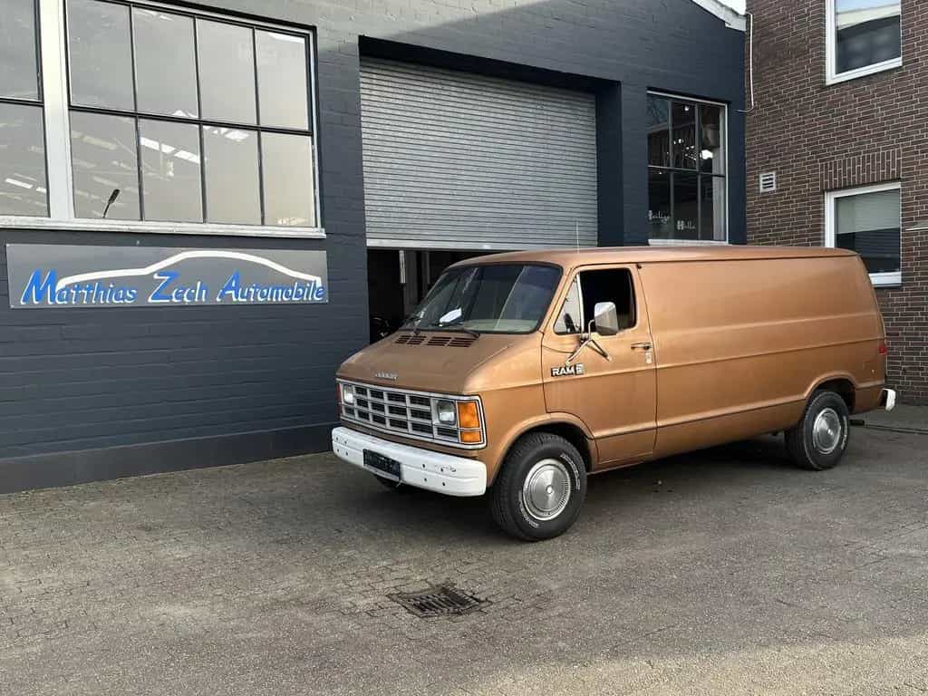 Dodge Ram Van 250 Custom * Survivor im Erstlack * 07/1986-photo-1