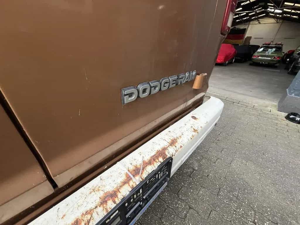 Dodge Ram Van 250 Custom * Survivor im Erstlack * 07/1986-photo-14