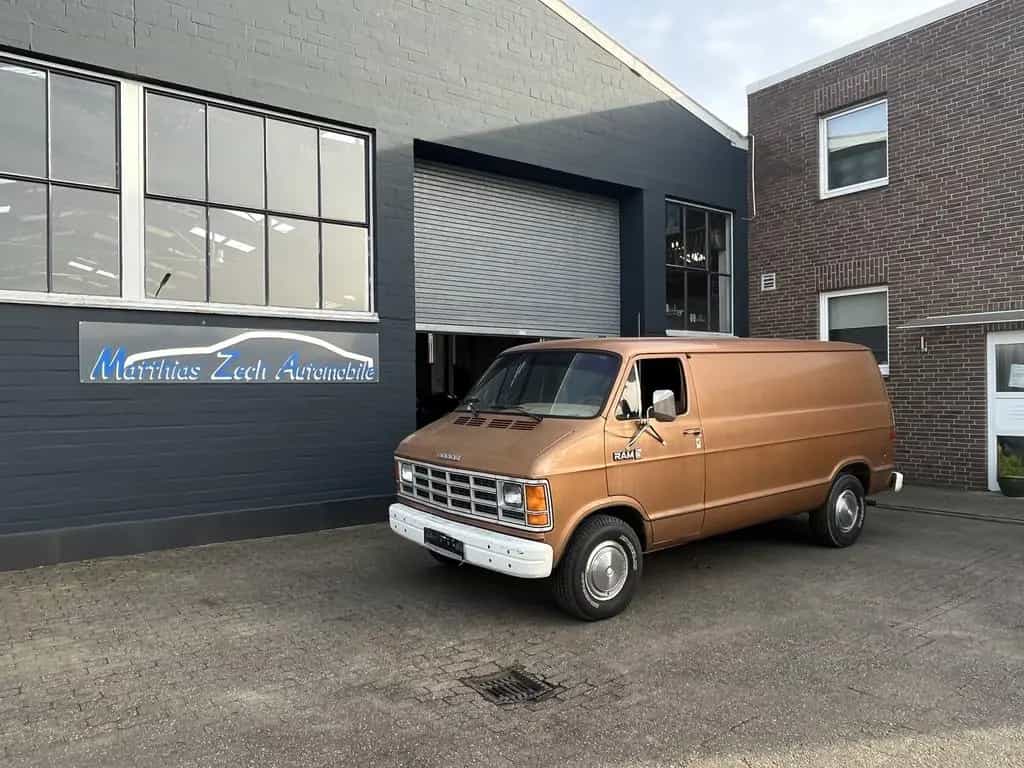 Dodge Ram Van 250 Custom * Survivor im Erstlack * 07/1986-photo-2