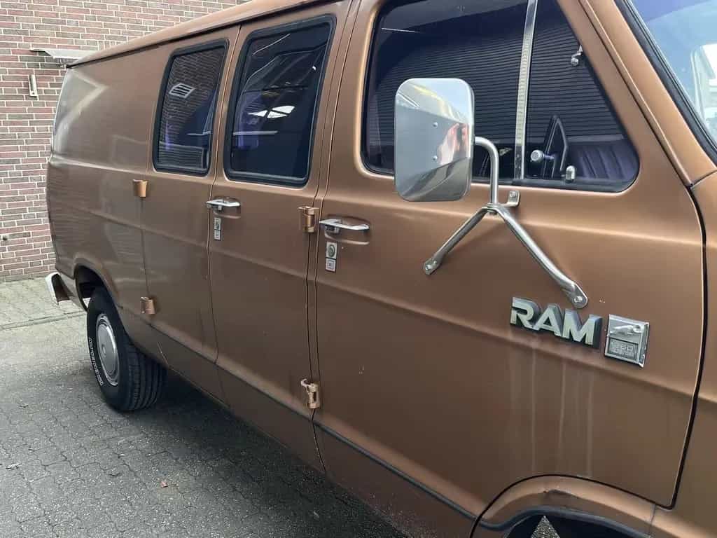 Dodge Ram Van 250 Custom * Survivor im Erstlack * 07/1986-photo-5