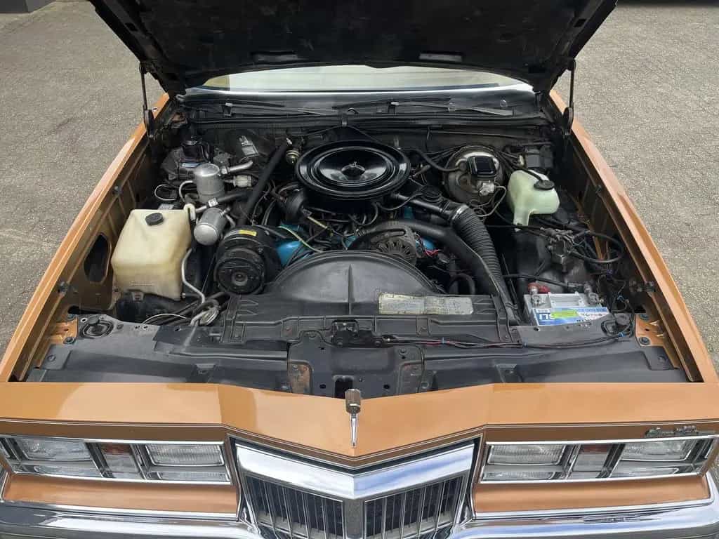 Pontiac Grand Prix 5,0 V 8 * Schweizer Fahrzeug * 03/1978-photo-35