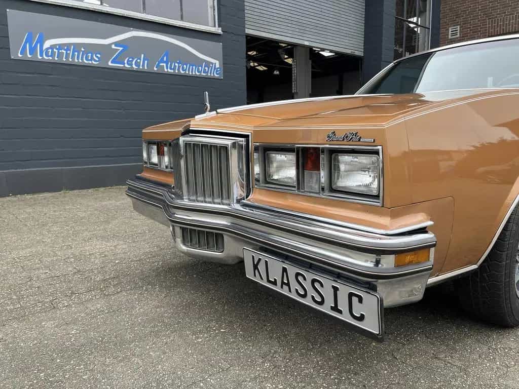 Pontiac Grand Prix 5,0 V 8 * Schweizer Fahrzeug * 03/1978-photo-37