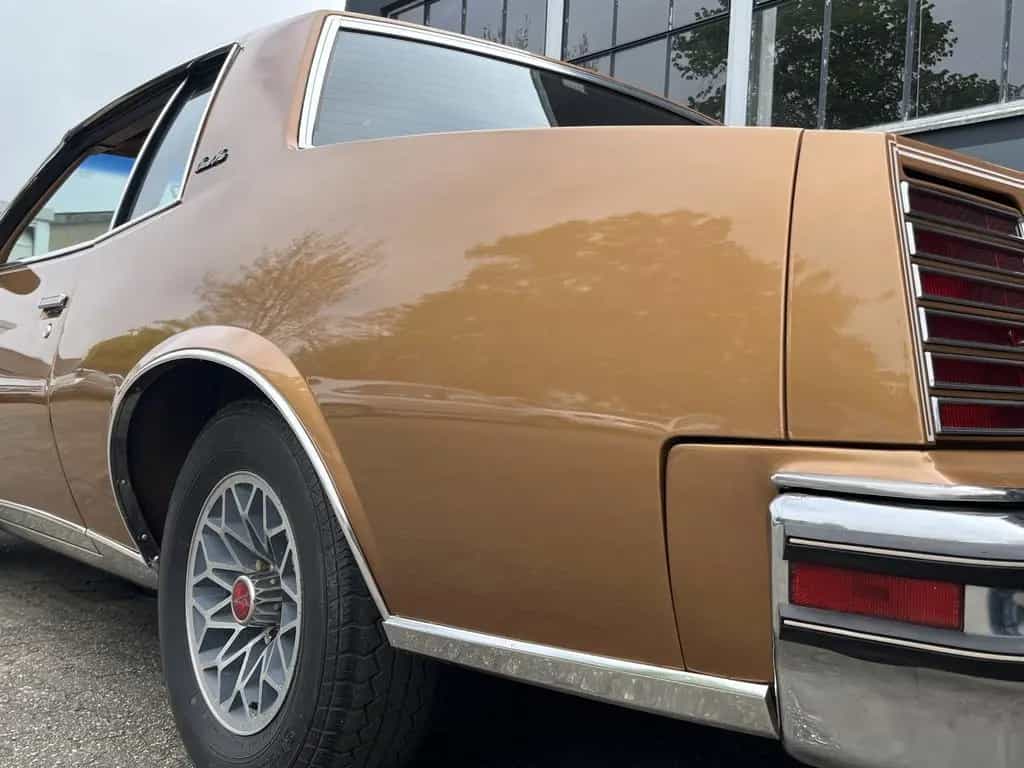 Pontiac Grand Prix 5,0 V 8 * Schweizer Fahrzeug * 03/1978-photo-43